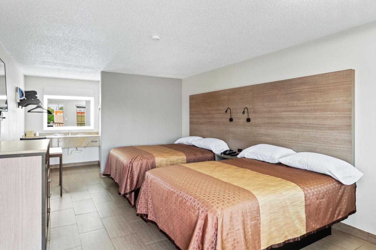 Siesta Inn Mcallen Exterior photo