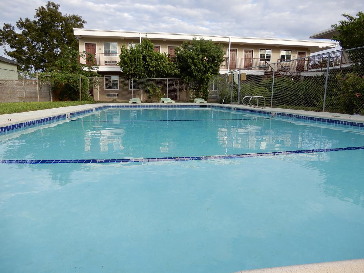 Siesta Inn Mcallen Exterior photo